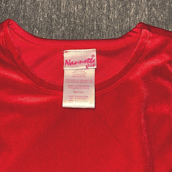 Nannette girl 4T little girl’s velvet Holiday dress. - Picture 2 of 4